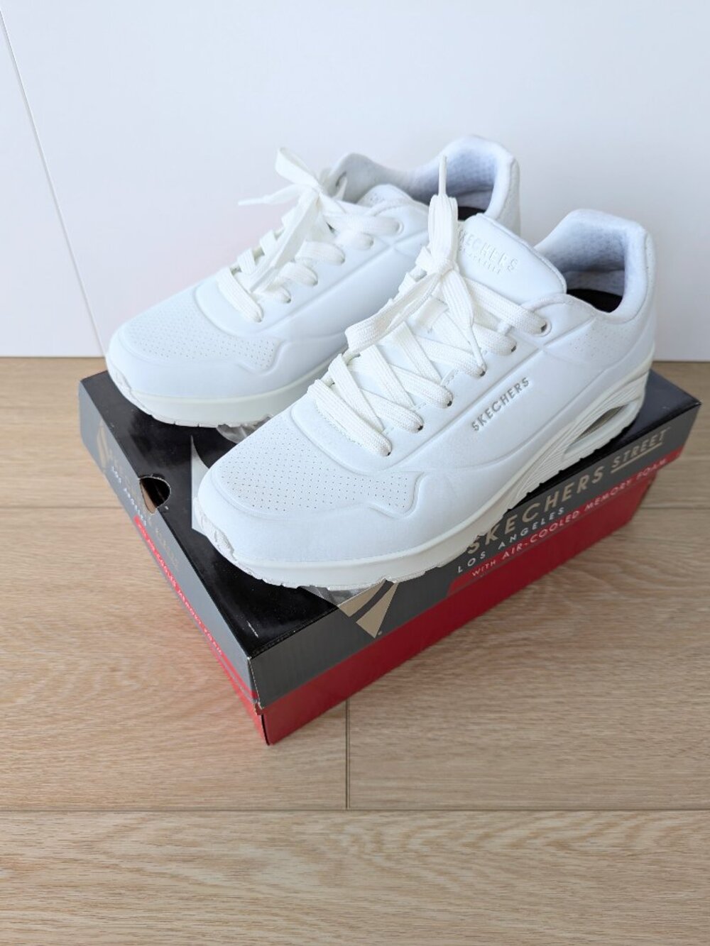 Skechers UNO Stand On Air Memory Foam Sneakers – White, Men's 9.5 52458